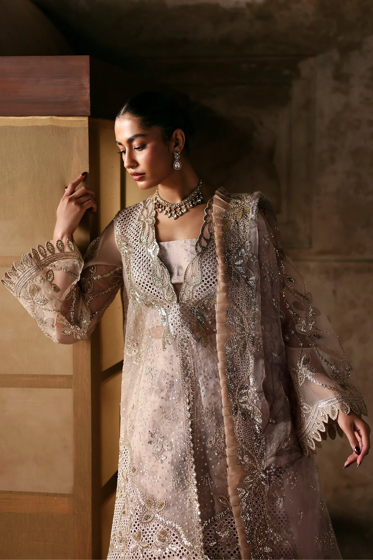 Rawsilk kaashvi Suit - Image 3