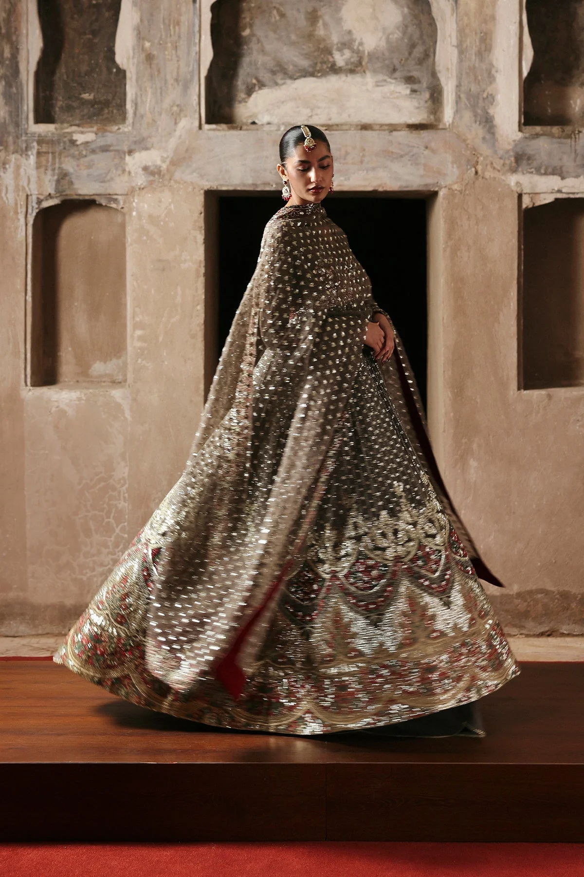 Rawsilk kaashvi Suit - Image 5