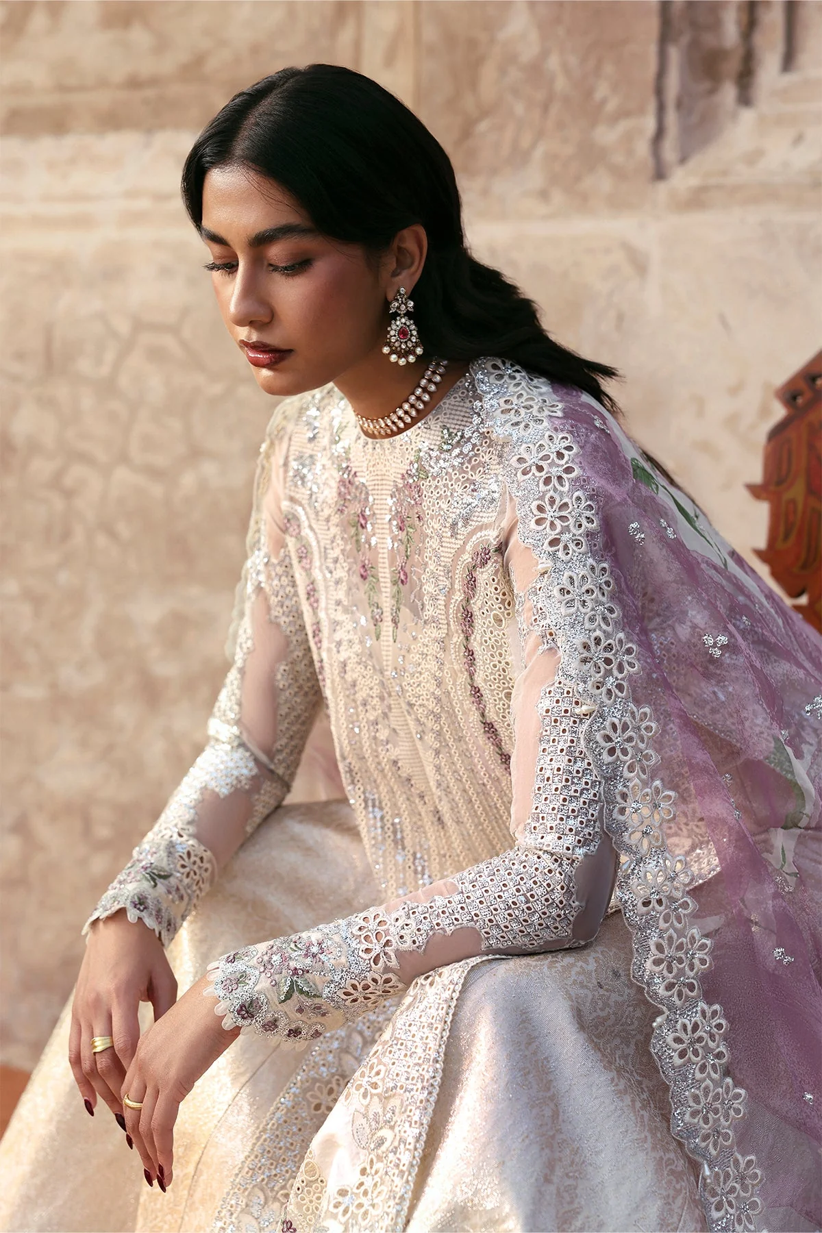 Rawsilk kaashvi Suit - Image 3