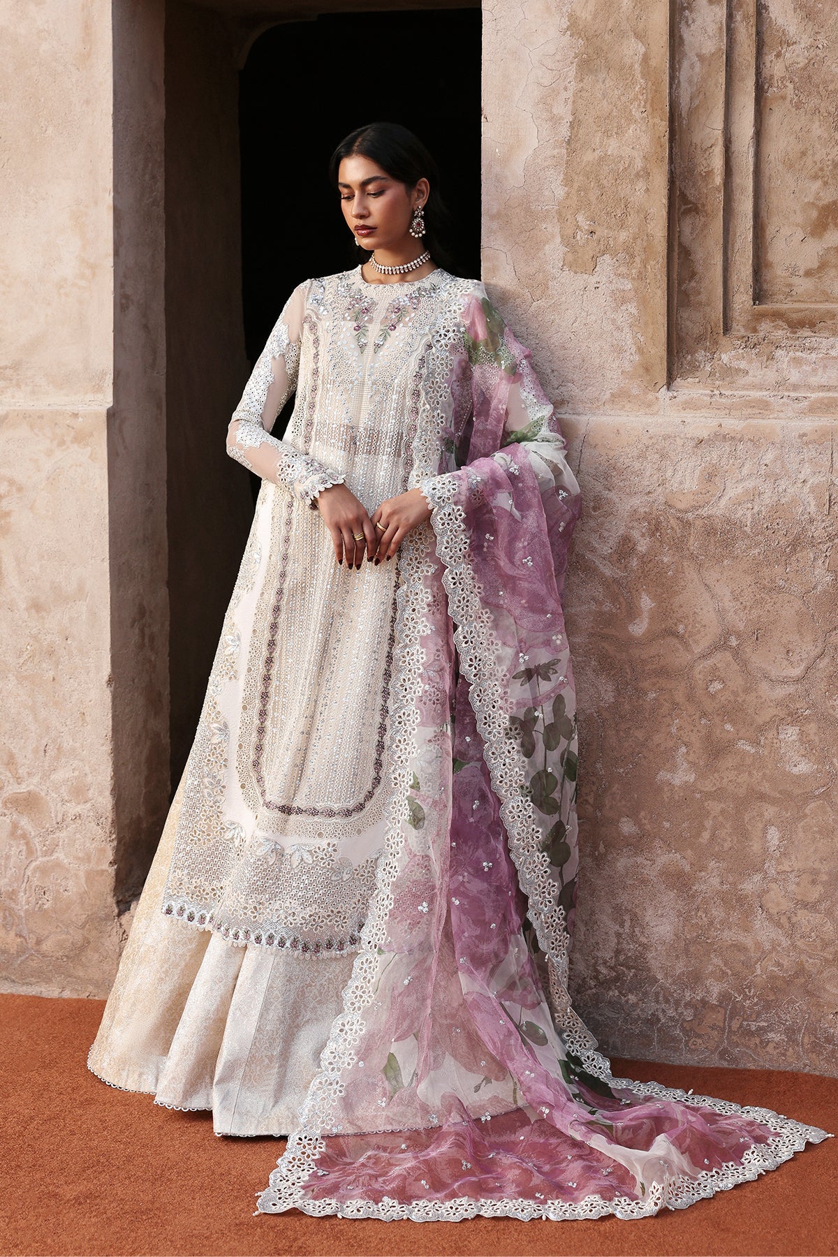 Rawsilk kaashvi Suit - Image 4