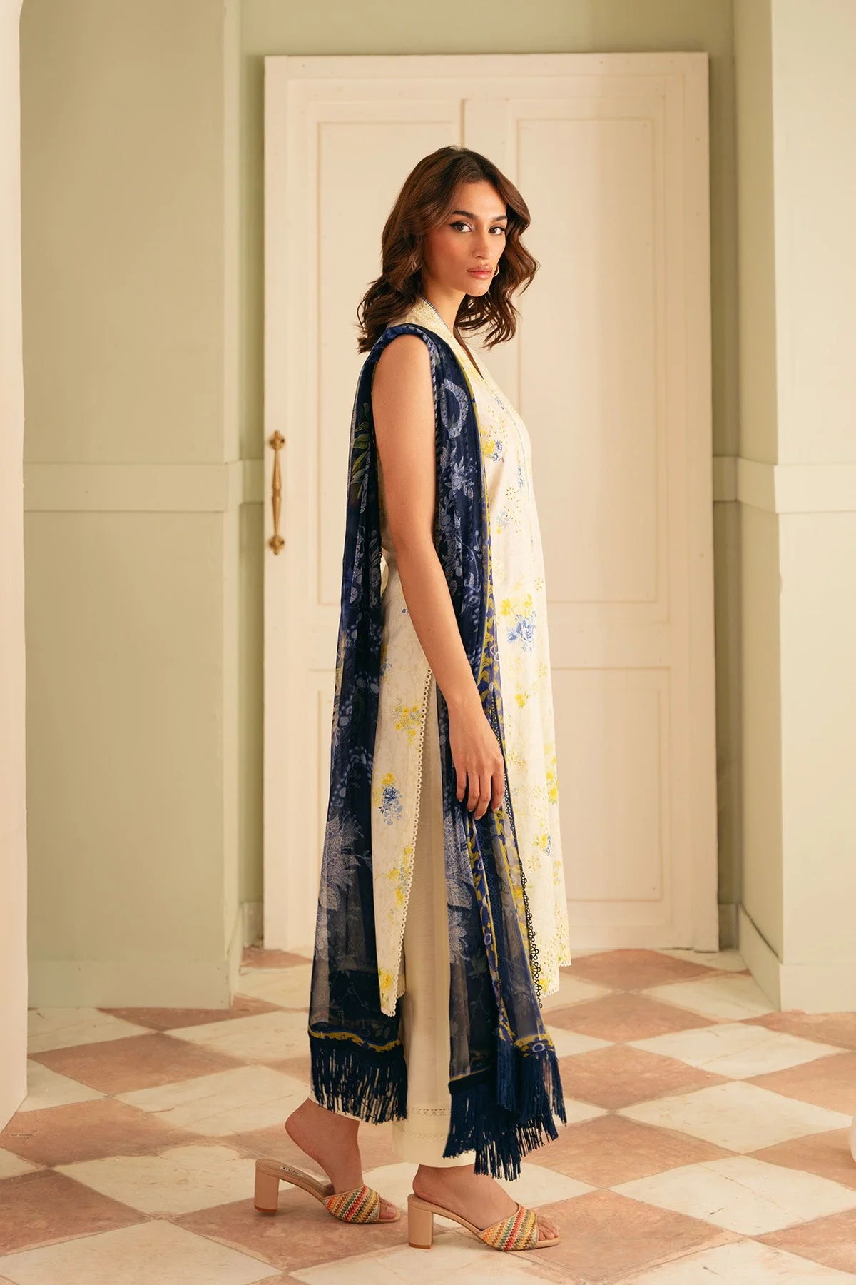 Raya Embroidered Lawn - Image 4