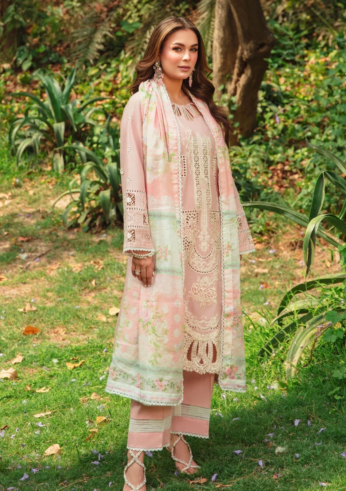 REET LUXURY LAWN - Image 5
