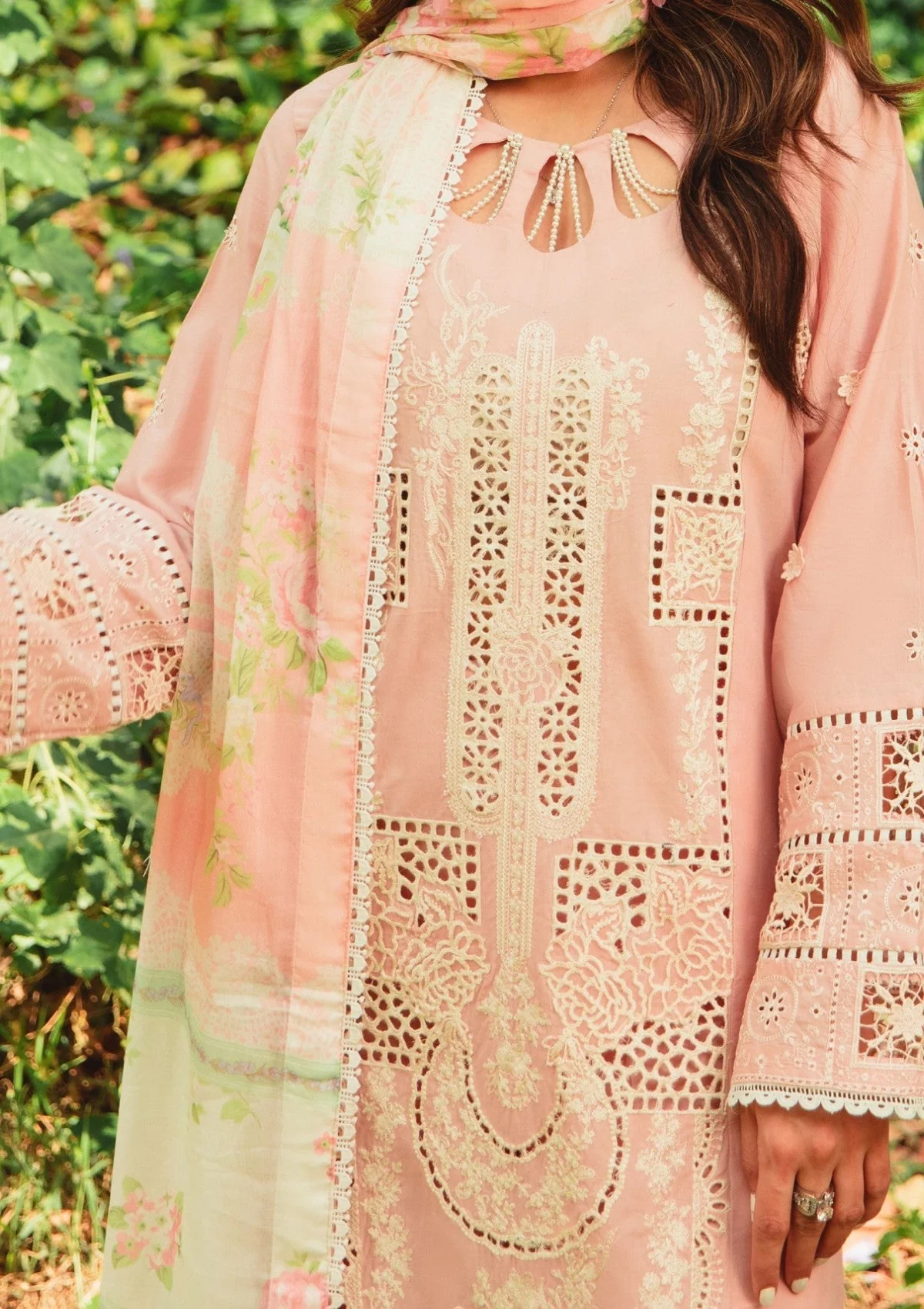 REET LUXURY LAWN - Image 6
