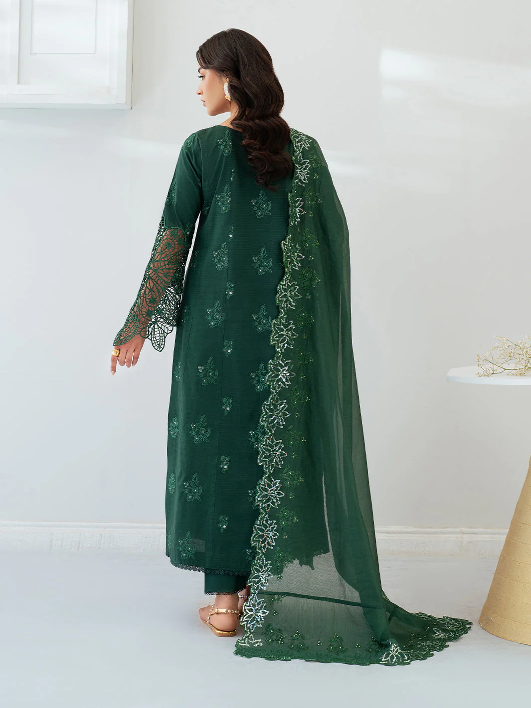 Sera Lawn Unstitched 3 PC - Image 2
