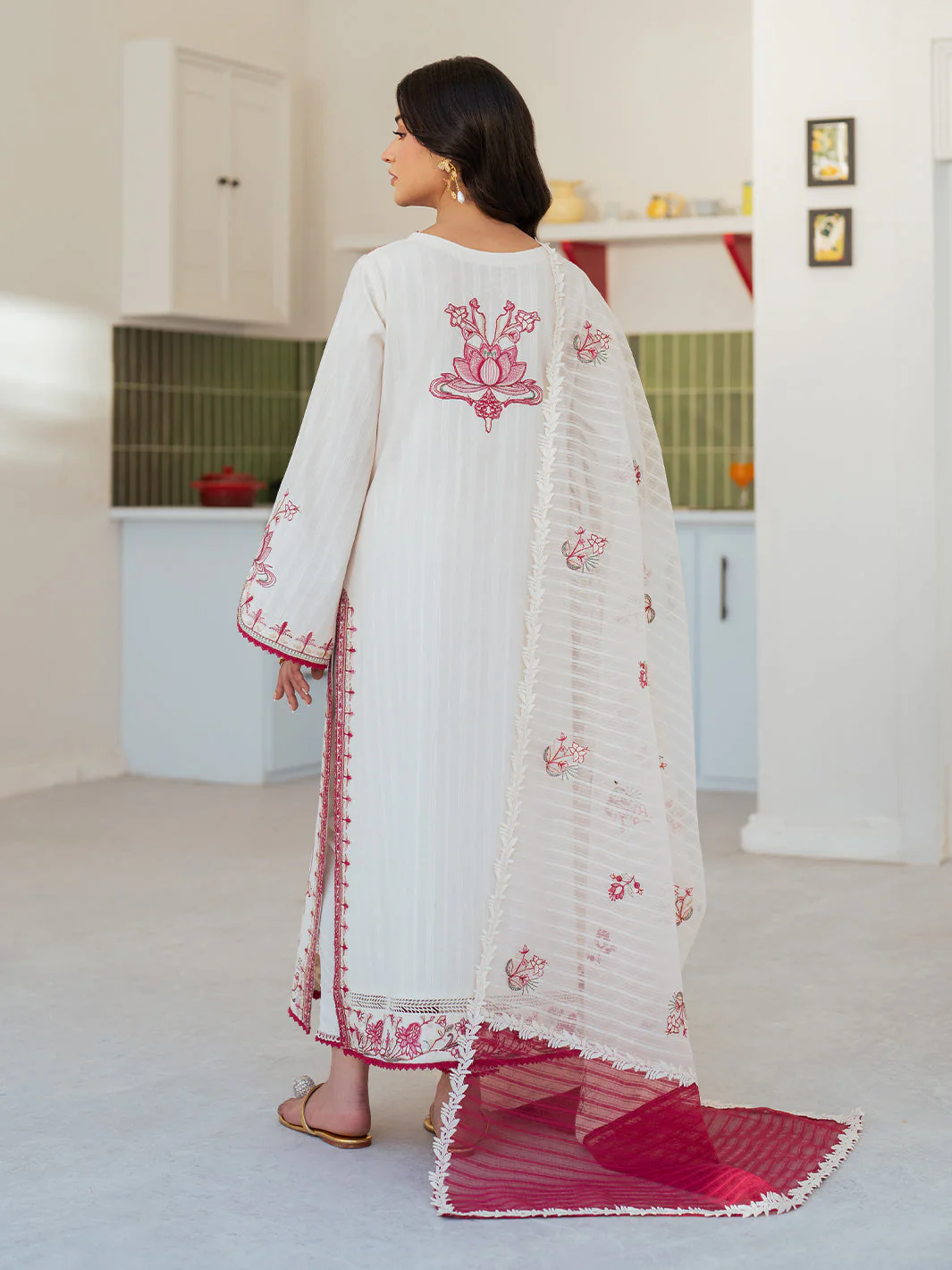 Sera Lawn Unstitched 3 PC - Image 2