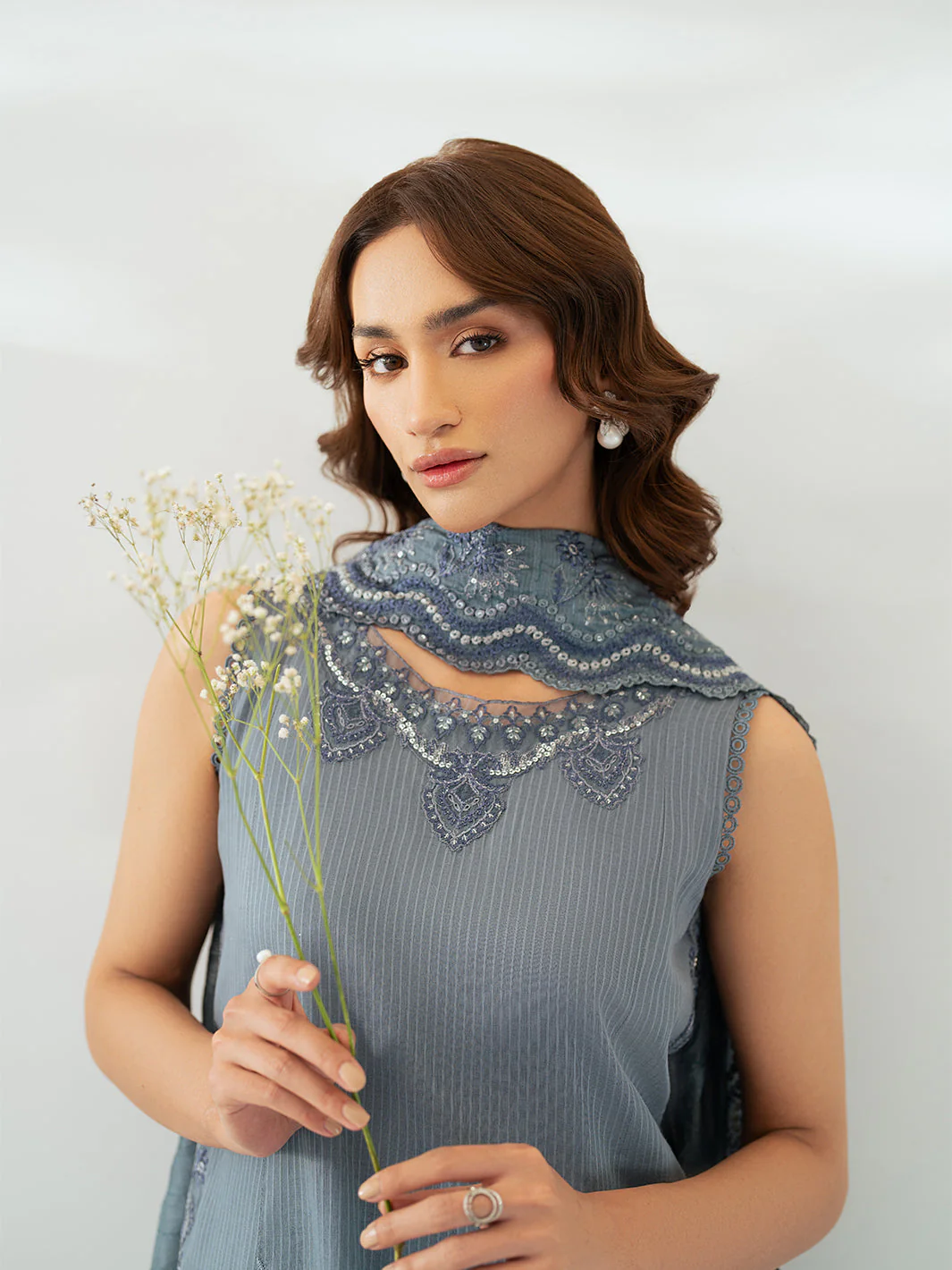 Sera Lawn Unstitched 3 PC - Image 4