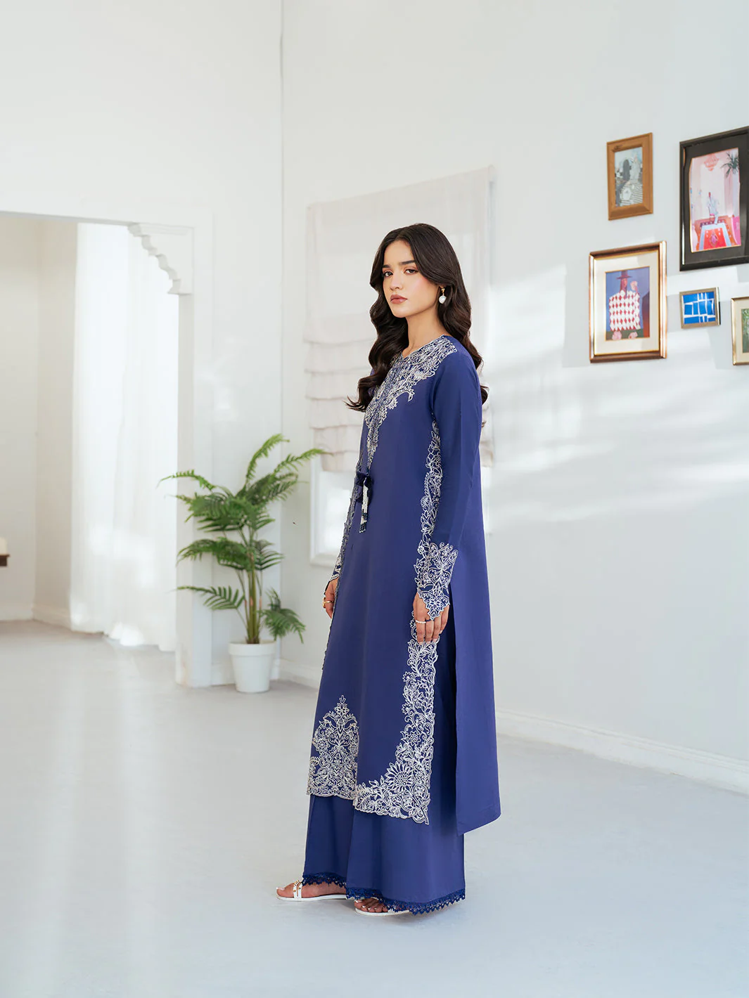 Sera Lawn Unstitched 3 PC - Image 6