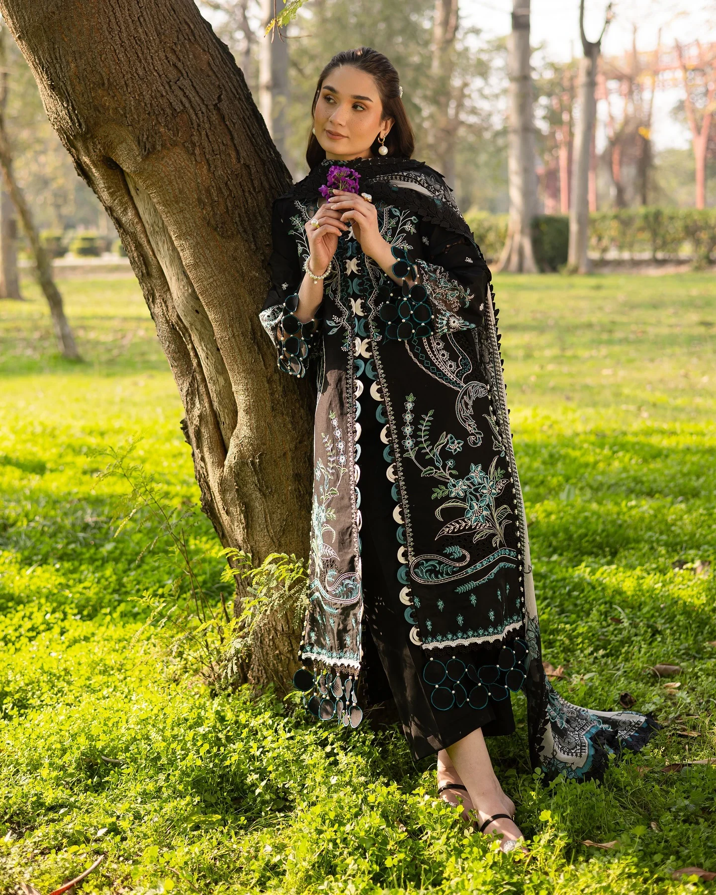Shangrila Luxury Lawn - Image 4