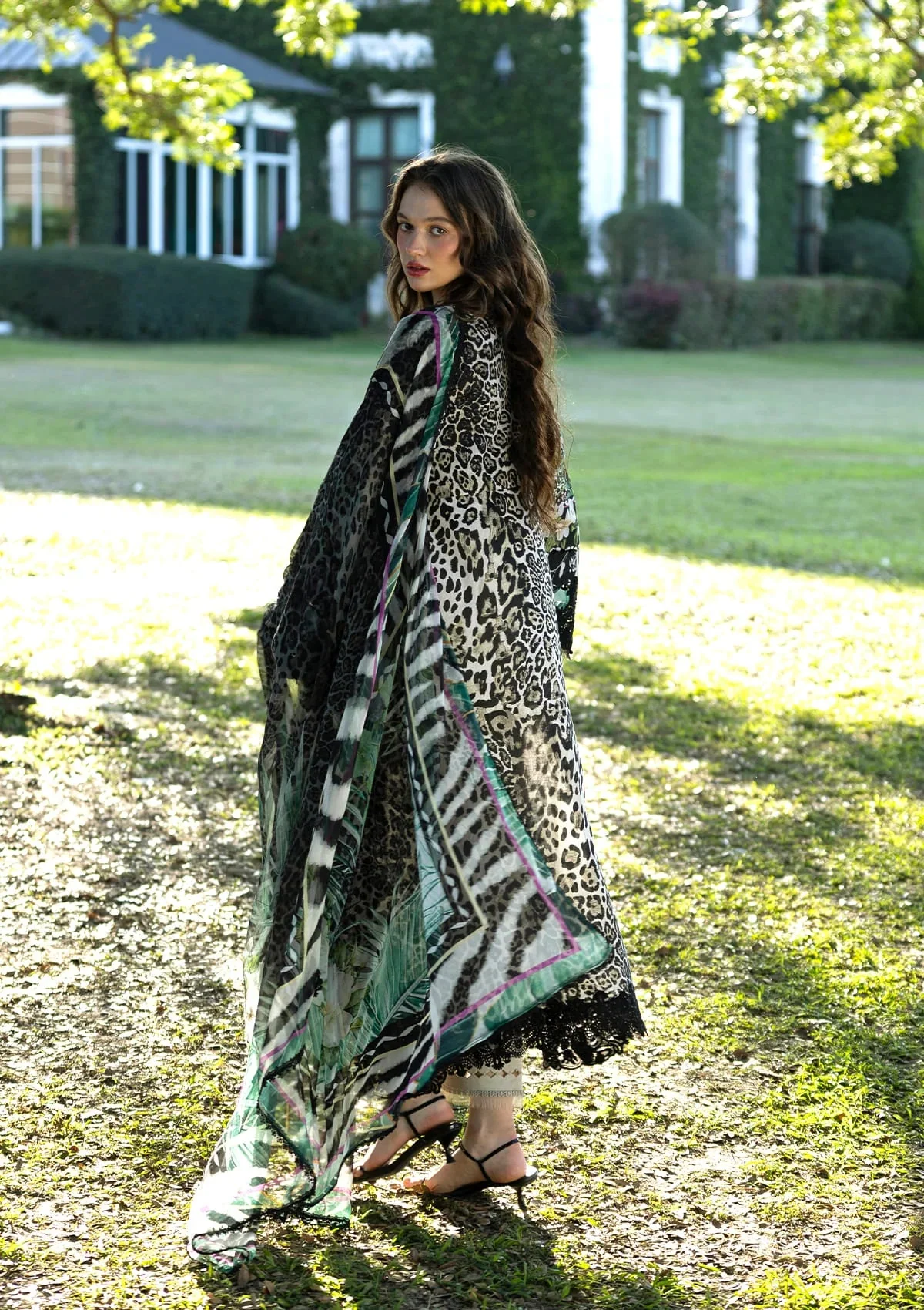 SIGNATURE - EMBROIDERED PRINTS COLLECTION - Image 2