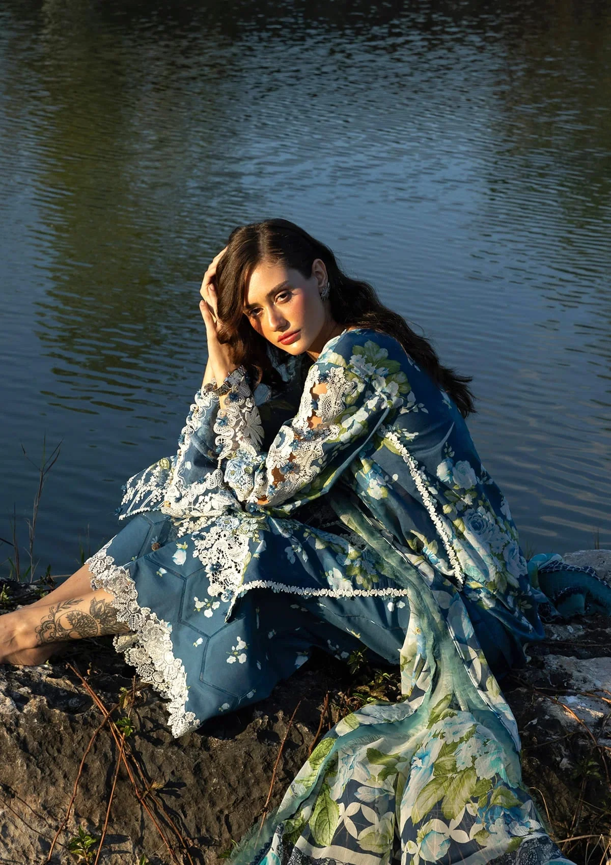 SIGNATURE - EMBROIDERED PRINTS COLLECTION - Image 4