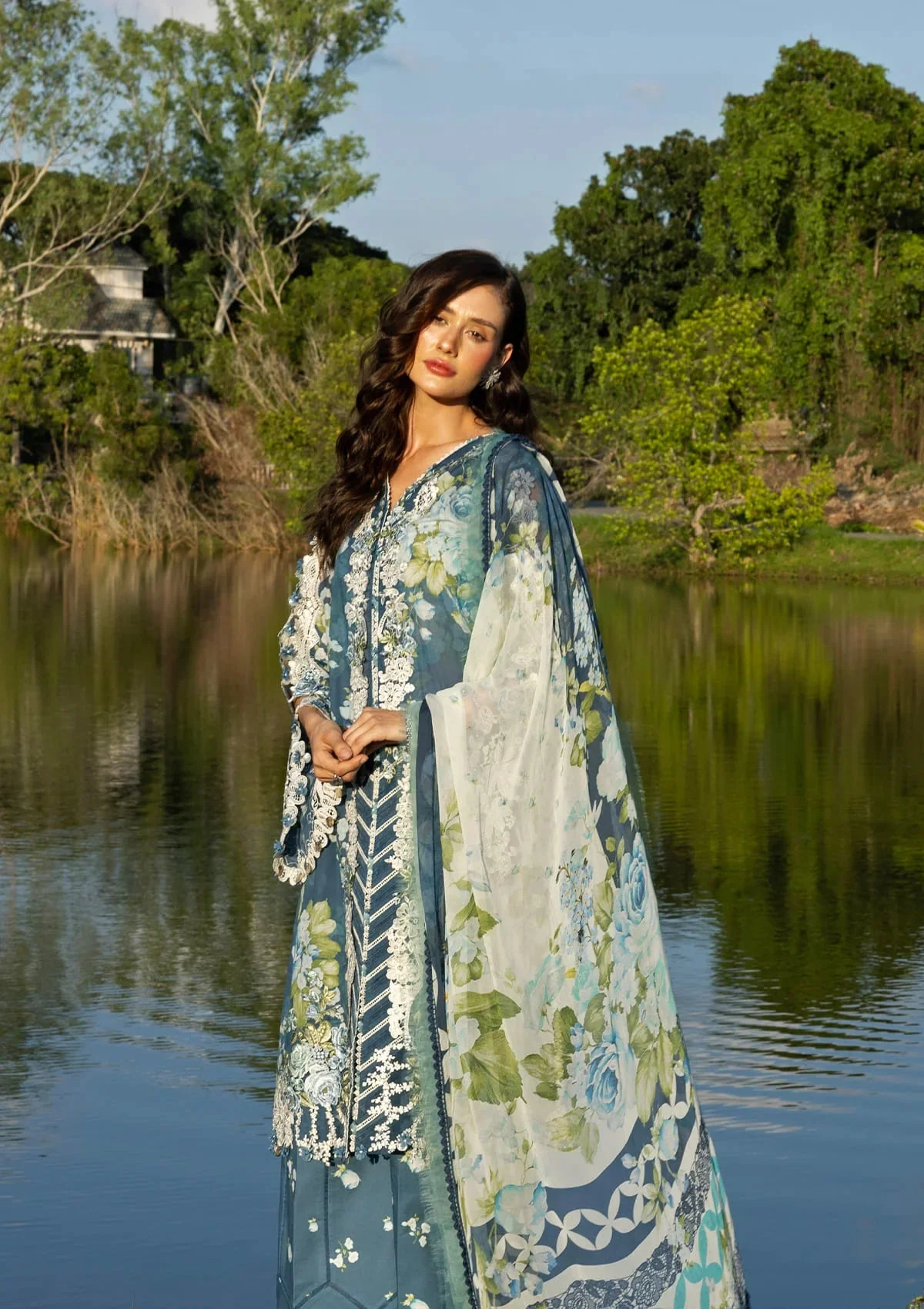 SIGNATURE - EMBROIDERED PRINTS COLLECTION - Image 5