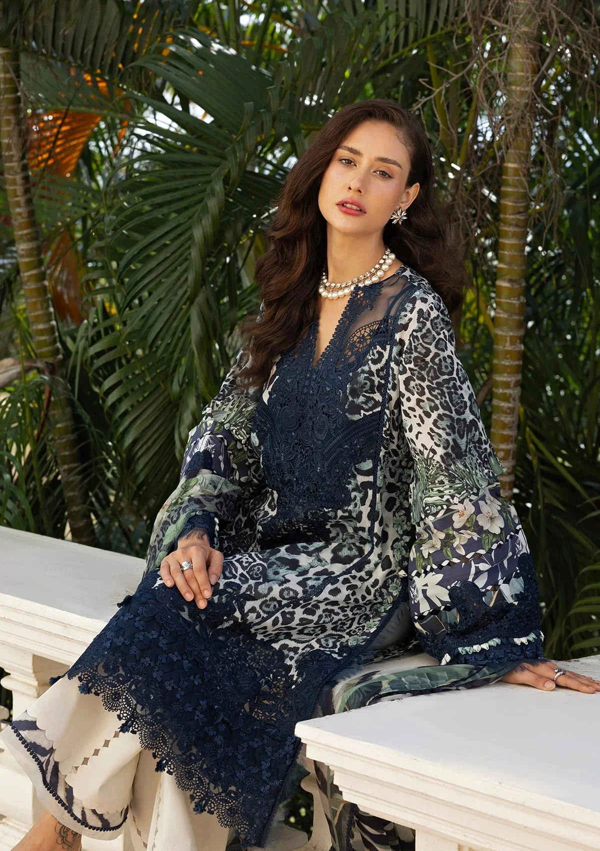 SIGNATURE - EMBROIDERED PRINTS COLLECTION - Image 5