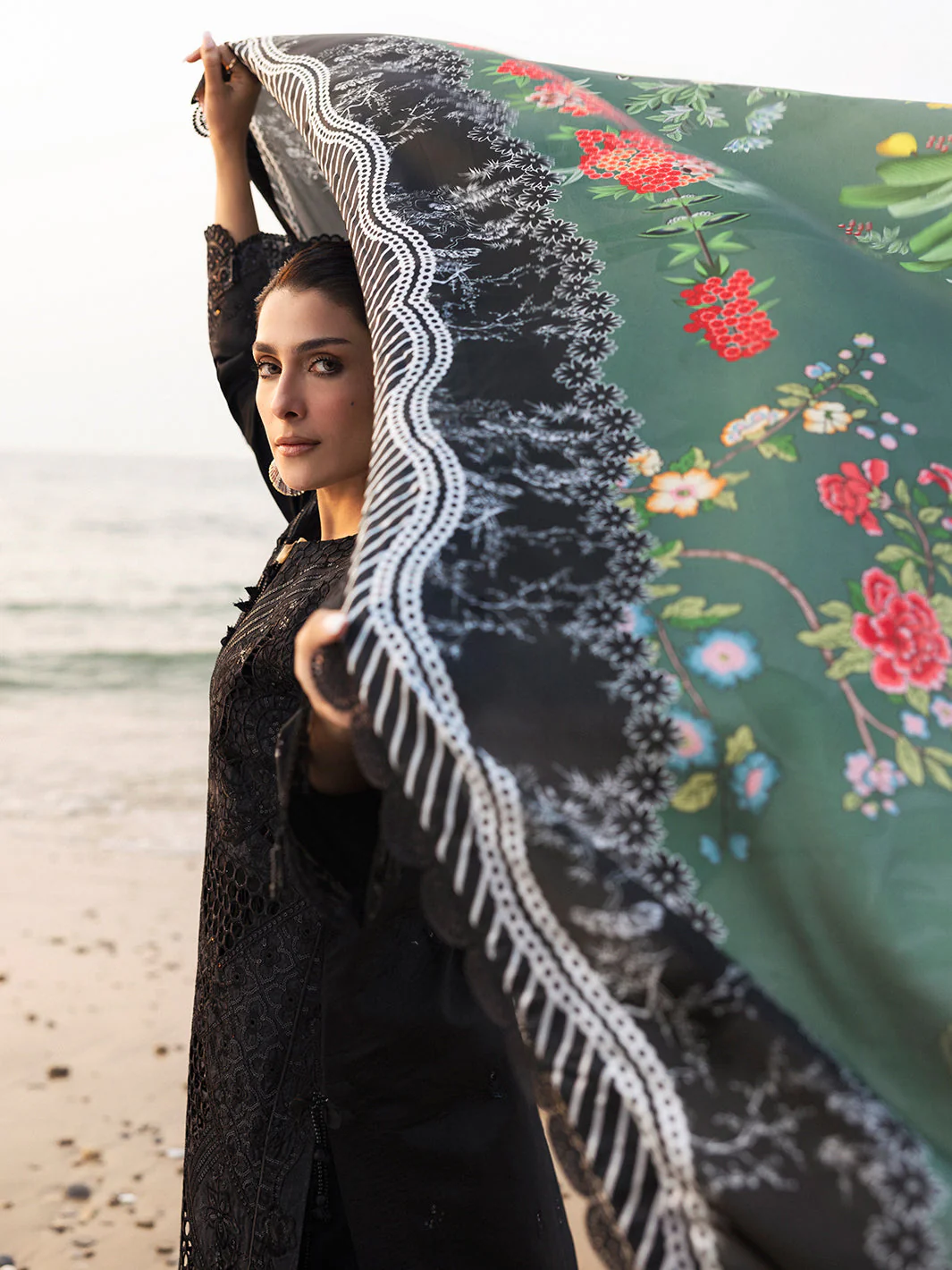 Sirene Luxury Lawn - Image 5
