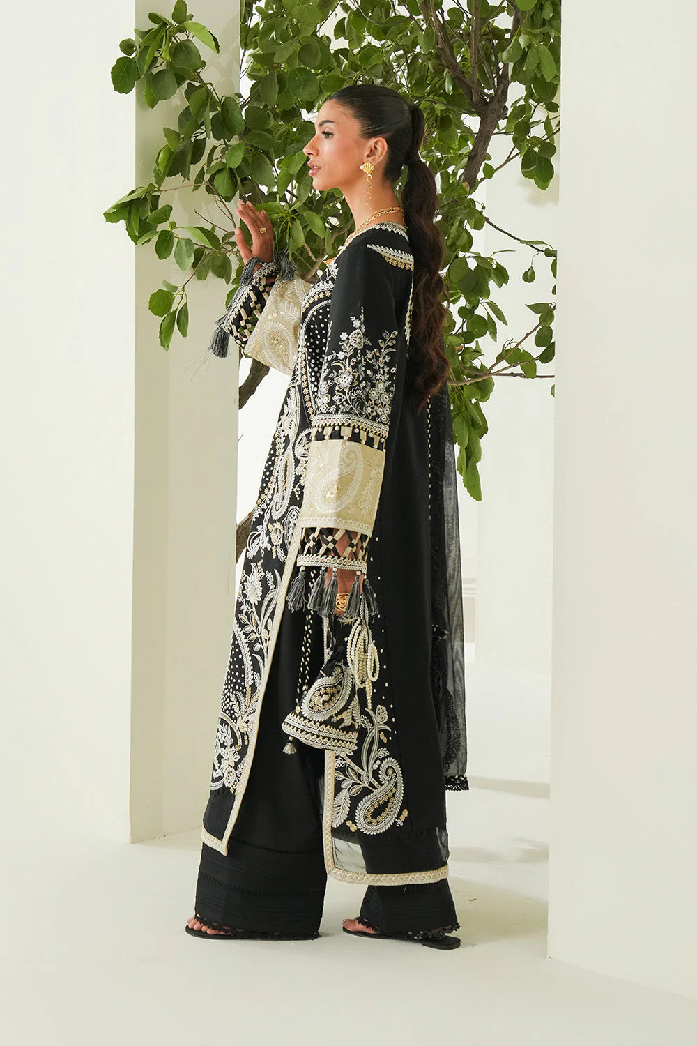 Soiree Lawn 3-Piece Suit - Image 3
