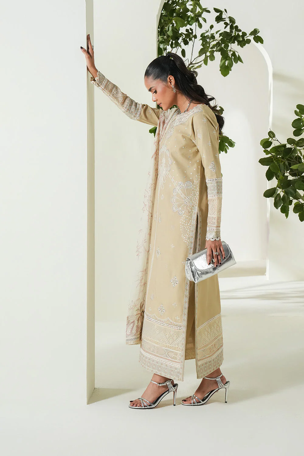 Soiree Lawn 3-Piece Suit - Image 3