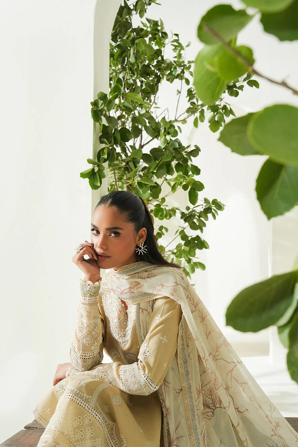 Soiree Lawn 3-Piece Suit - Image 4