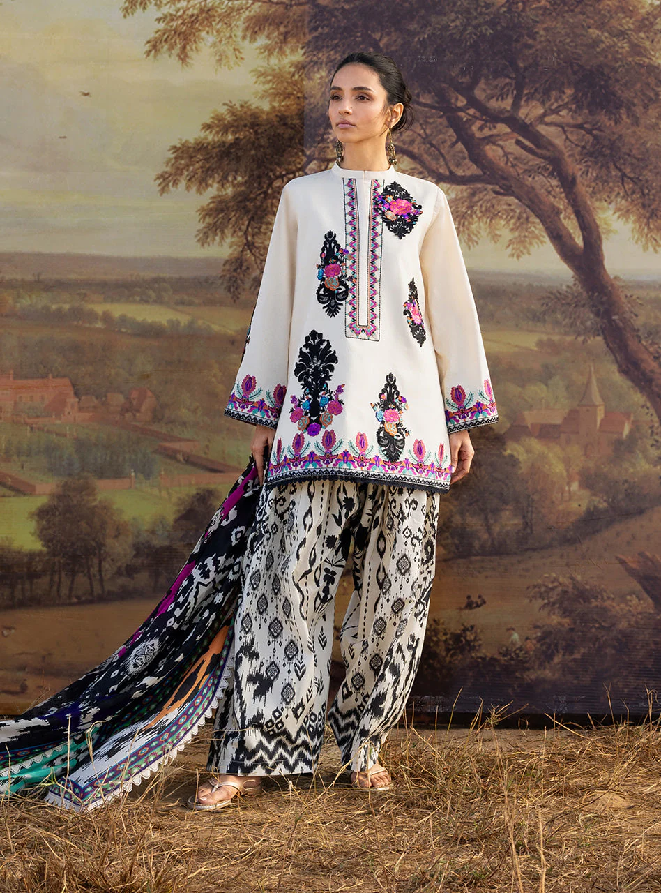 Spring Summer Collections - Image 3