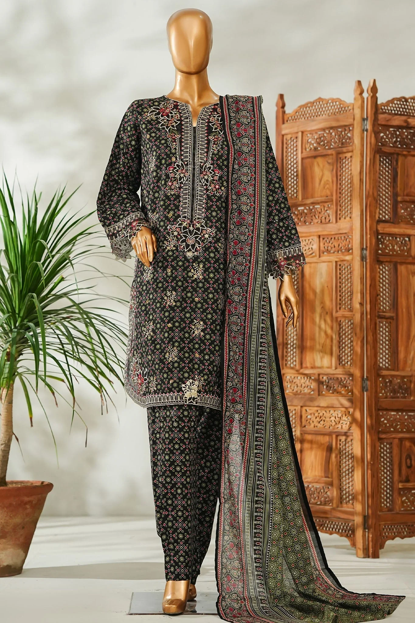 Stitched 3 Piece Exclusive Emb Lawn