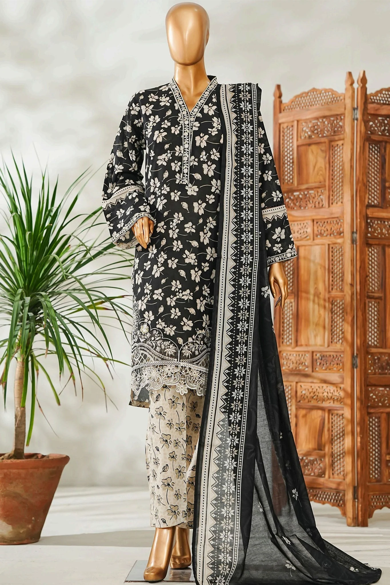 Stitched 3 Piece Exclusive Emb Lawn