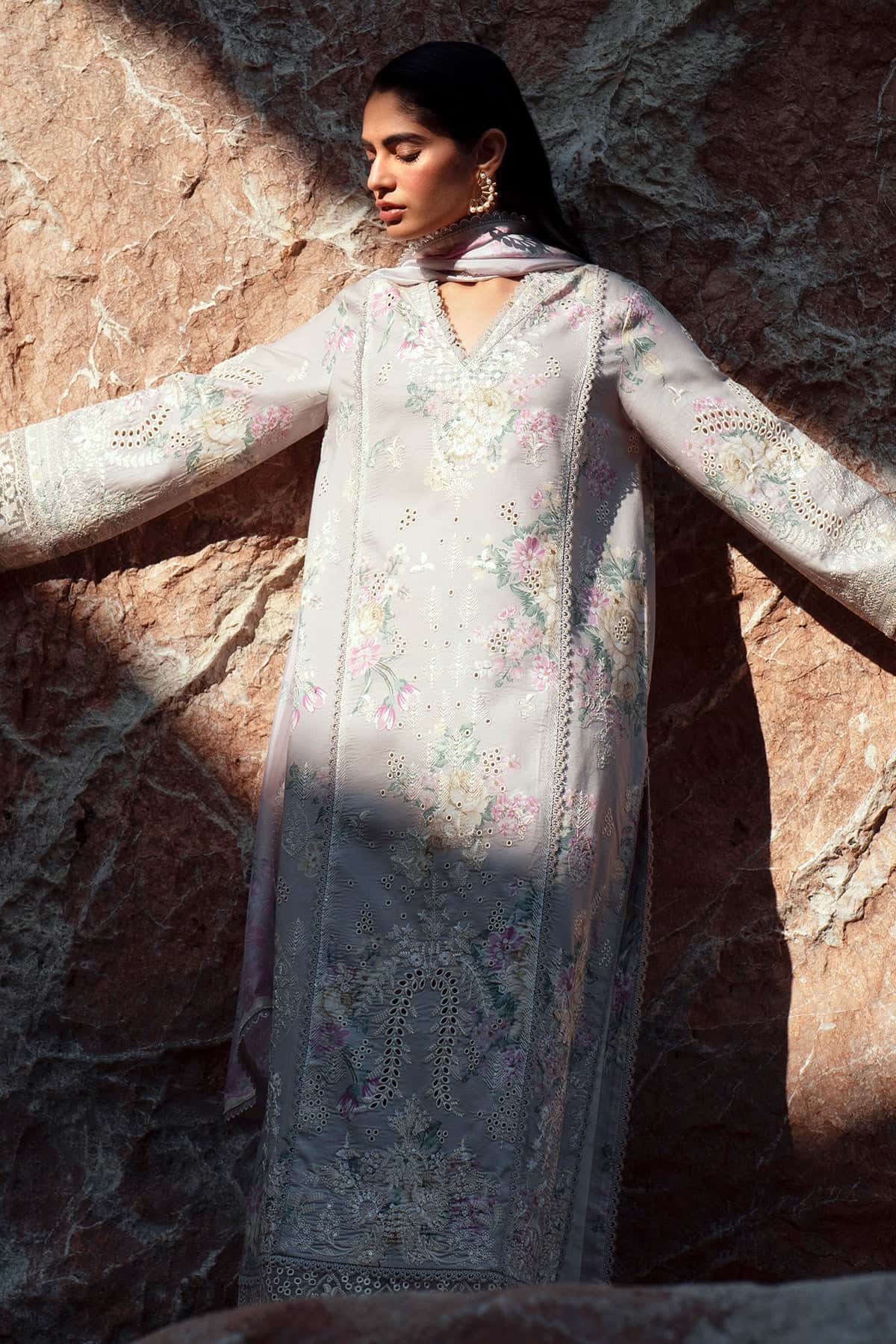 SUMMER LAWNKARI - Image 4