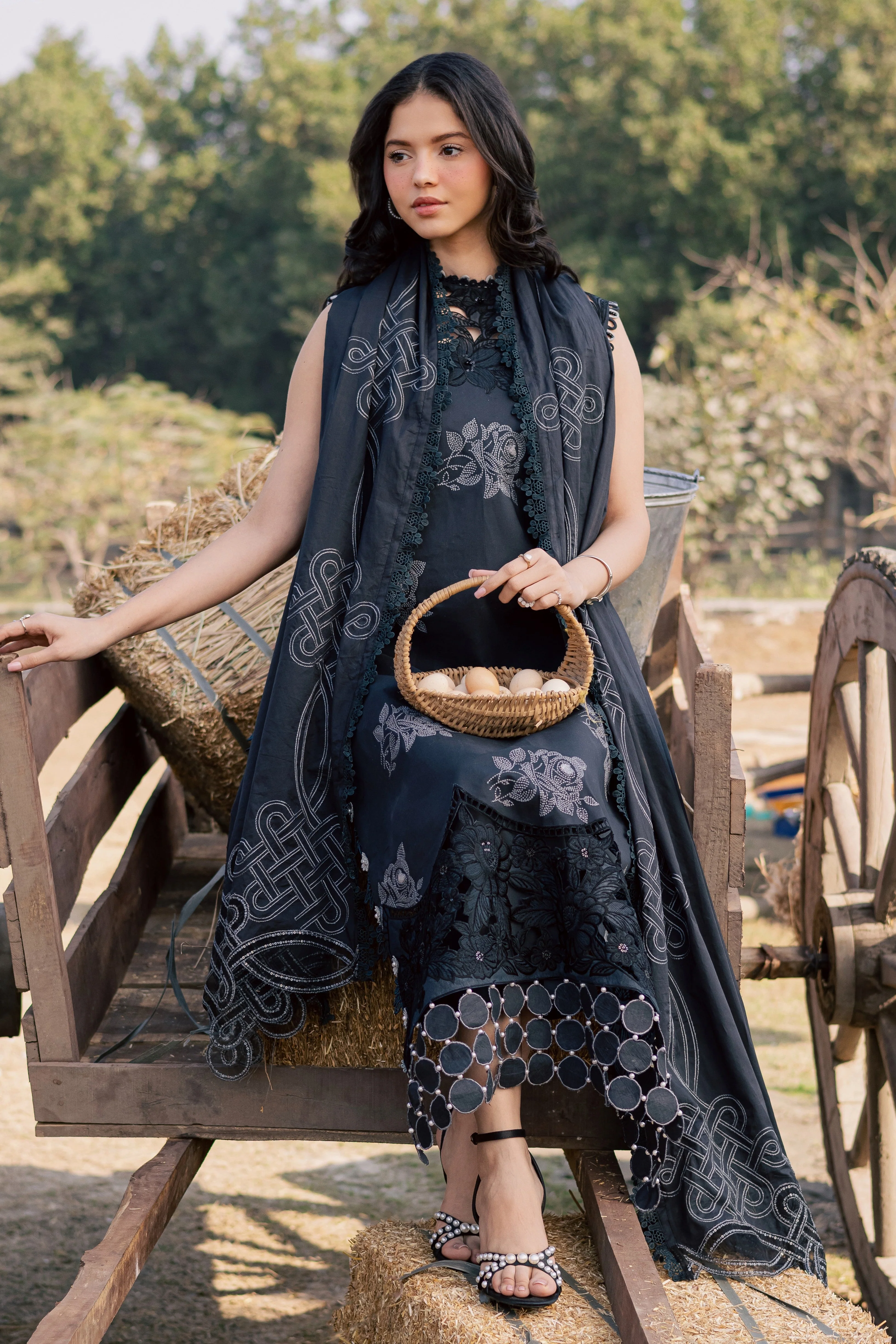 Summer Queen Vol 2 - Image 7