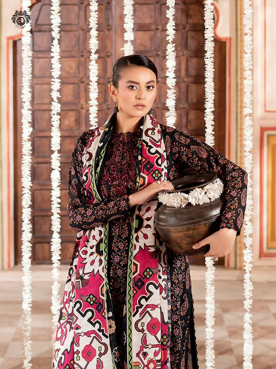 Tabeer Unstitched Lawn 3 PC - Image 3