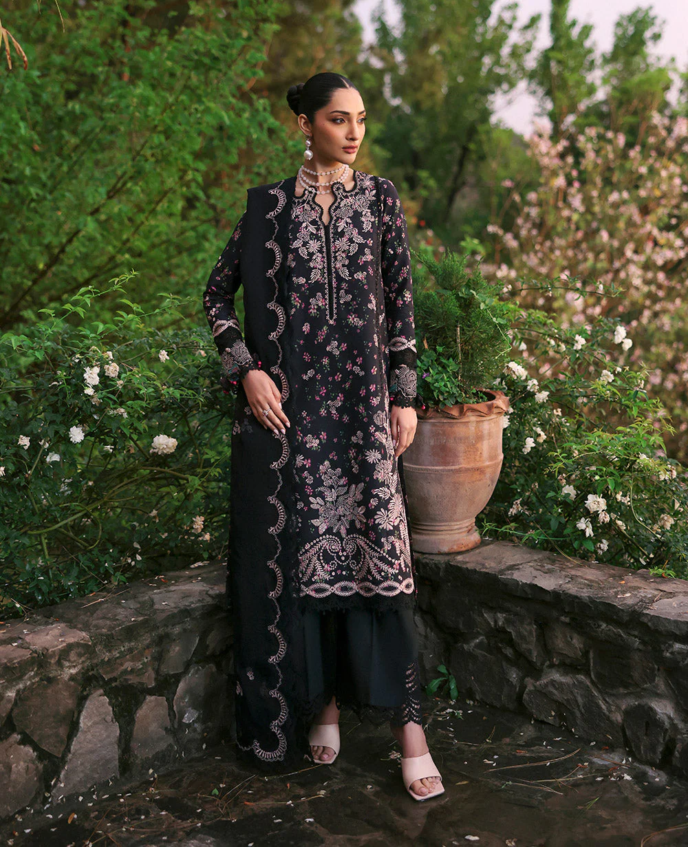 Talia Summer Lawn