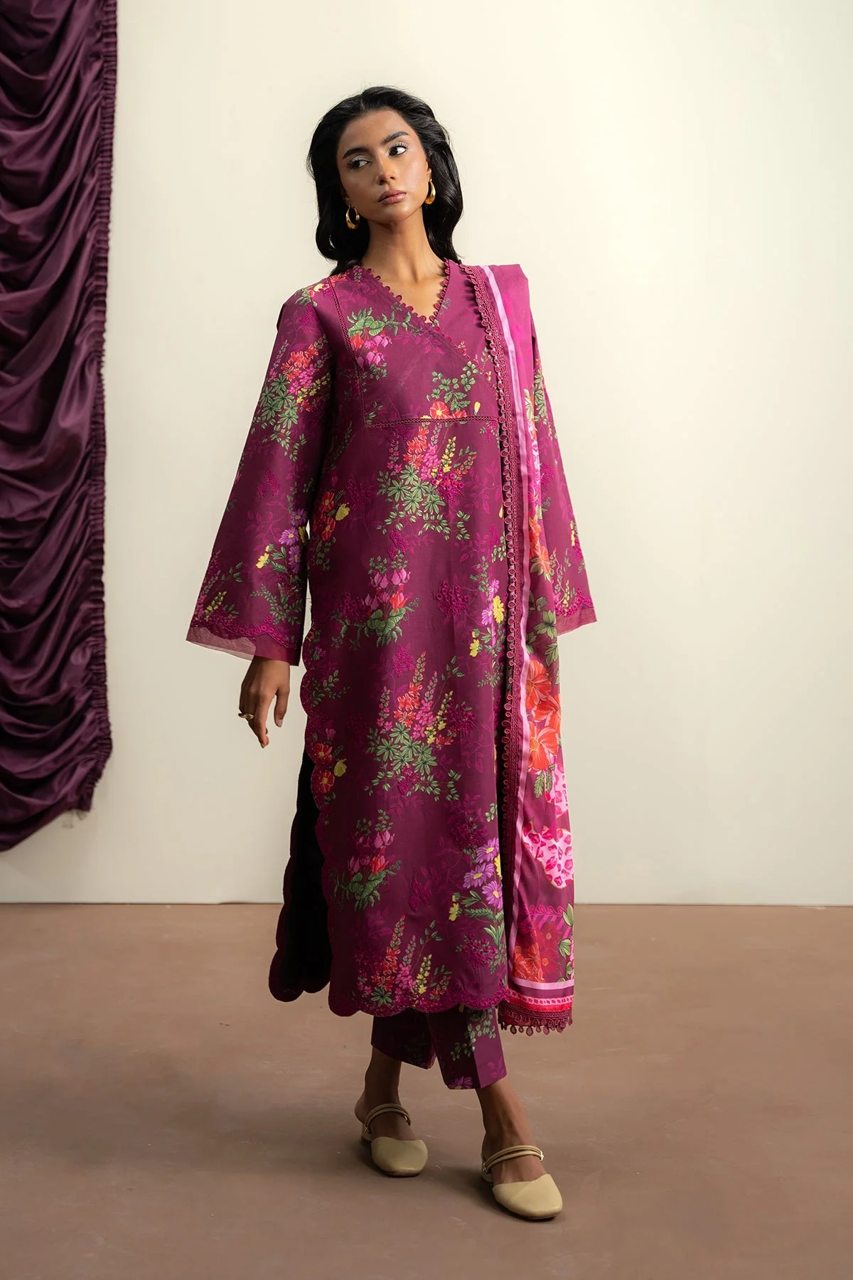 The Bare Minimum Embroidered Lawn - Image 4