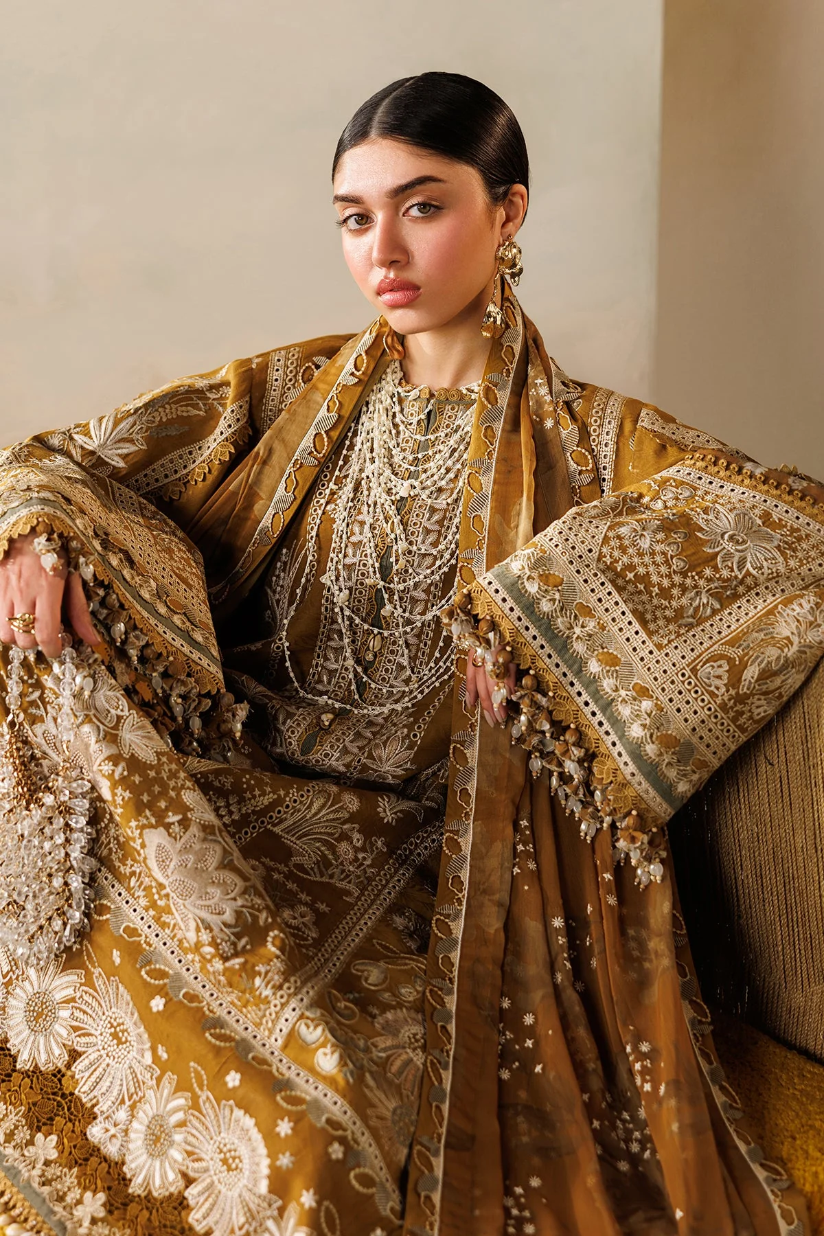 UNSTITCHED EMBROIDERED LAWN - Image 5