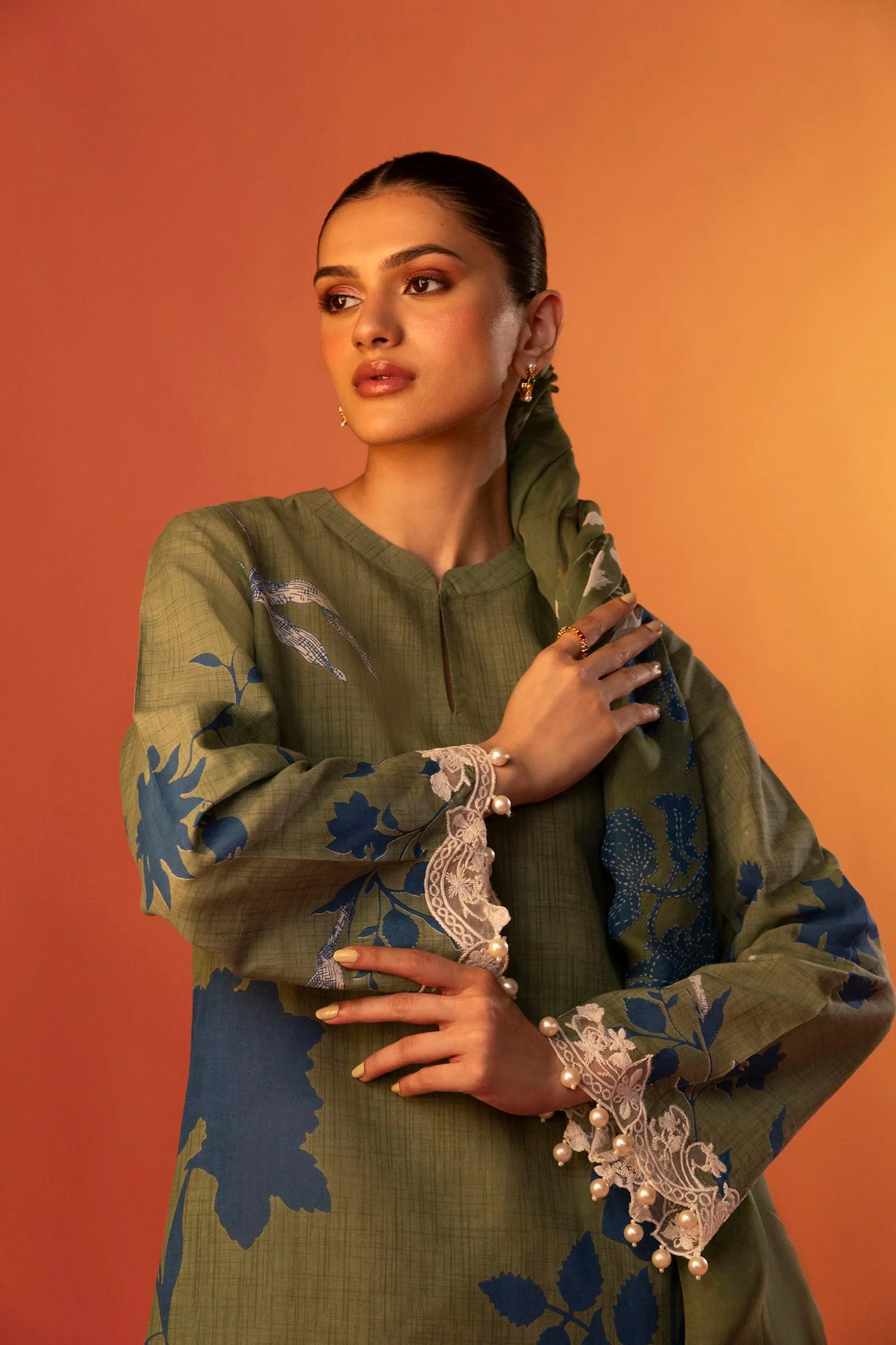 Unstitched Lawn 2 Piece Suit - Image 3