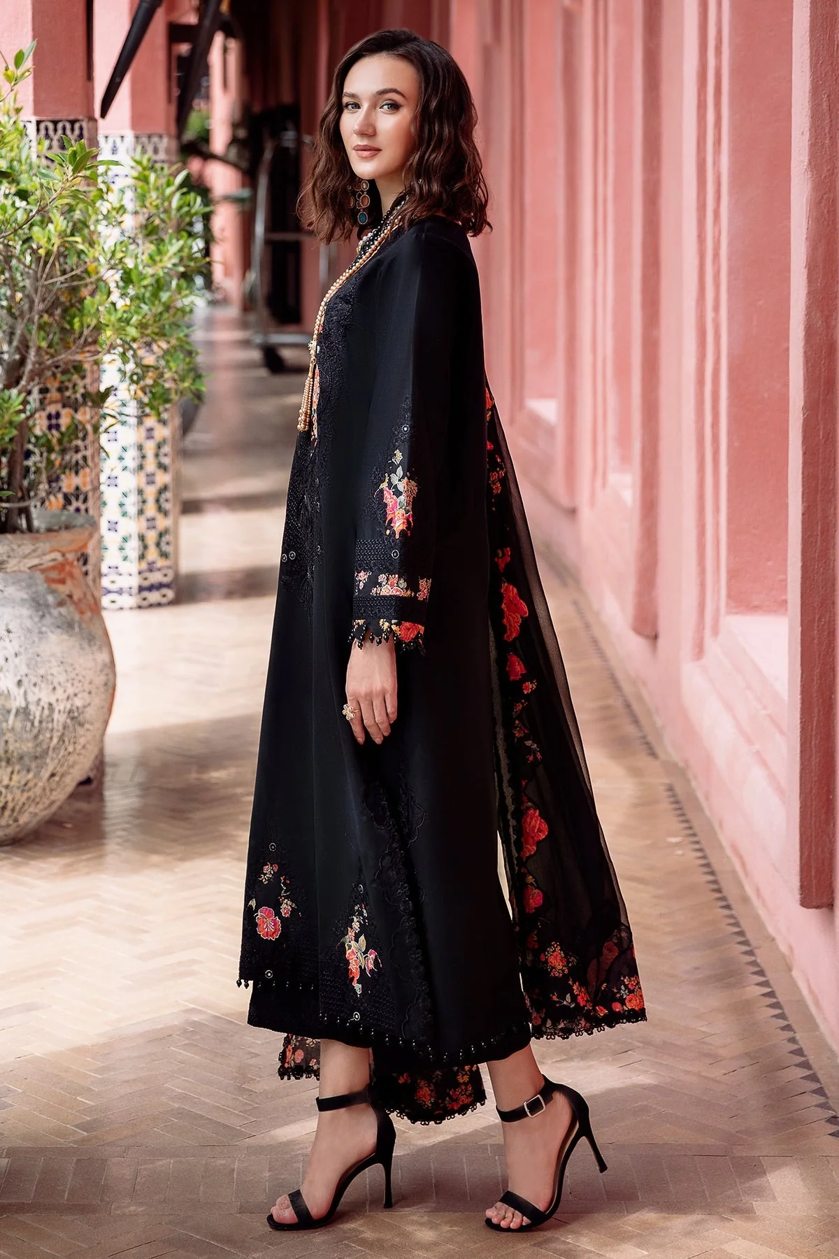 Unstitched Lawn 3-PC  Collection - Image 2