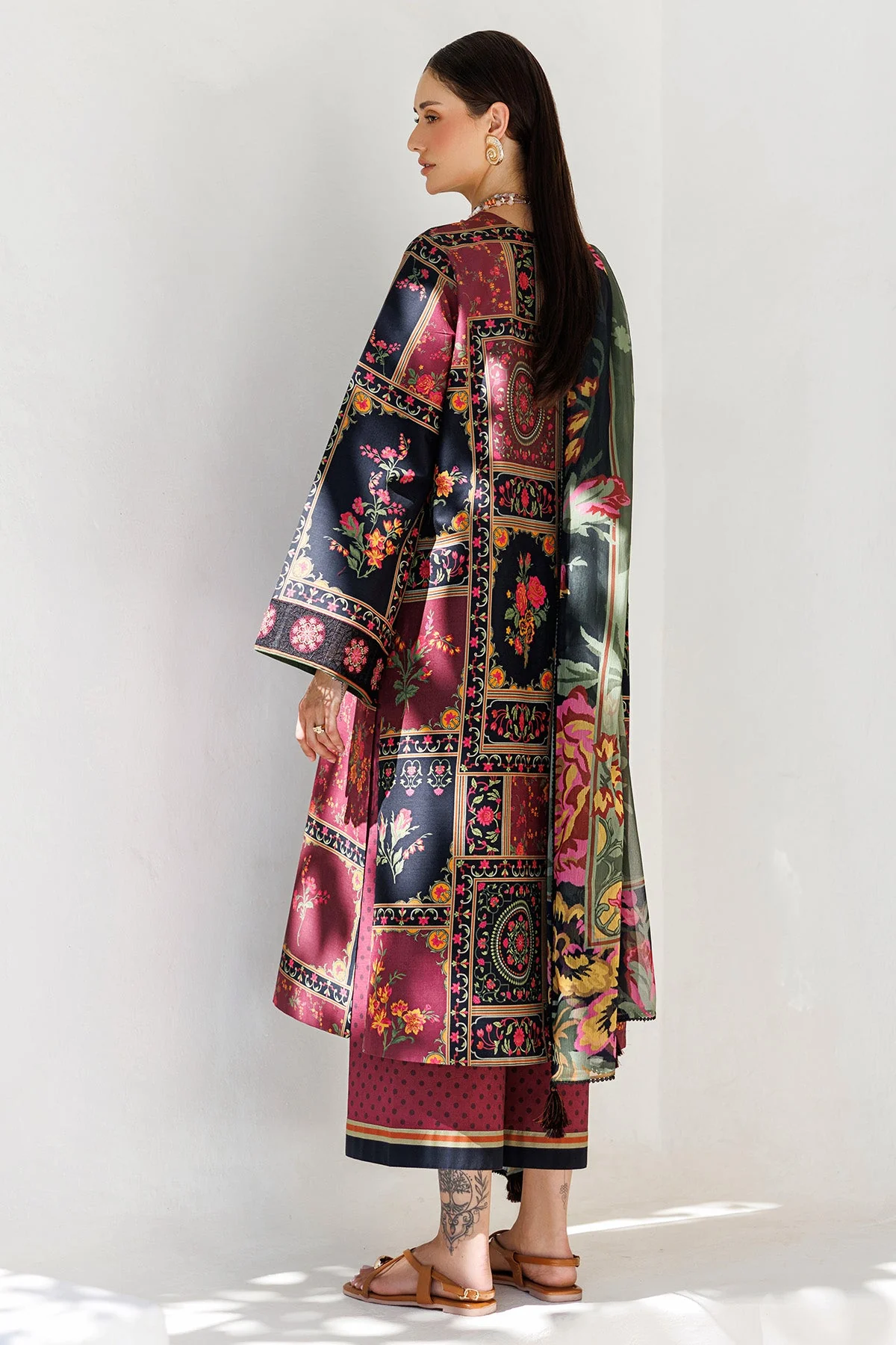 Unstitched Summer EMBROIDERED LAWN - Image 5