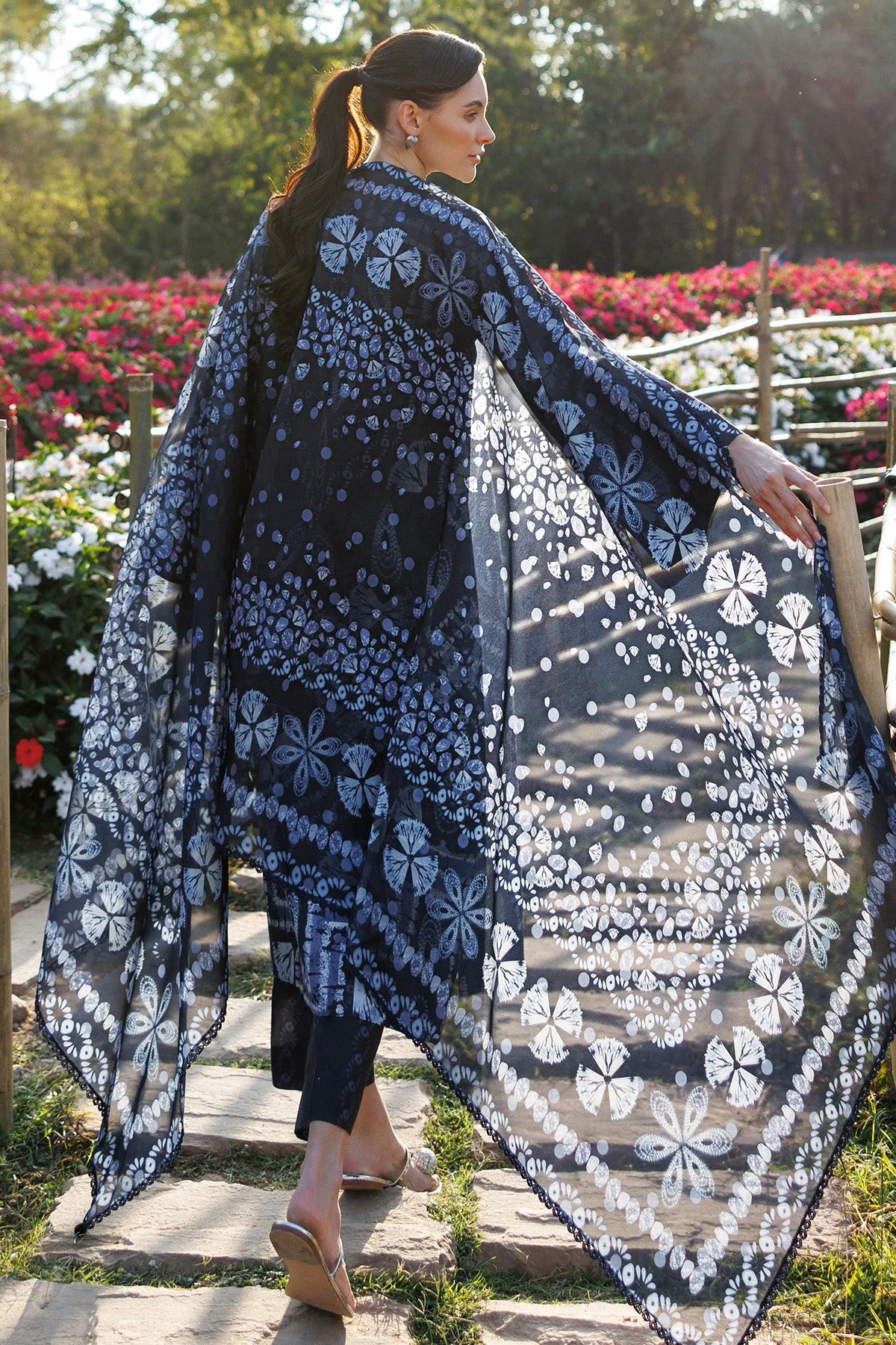 Unstitched Summer EMBROIDERED LAWN - Image 5
