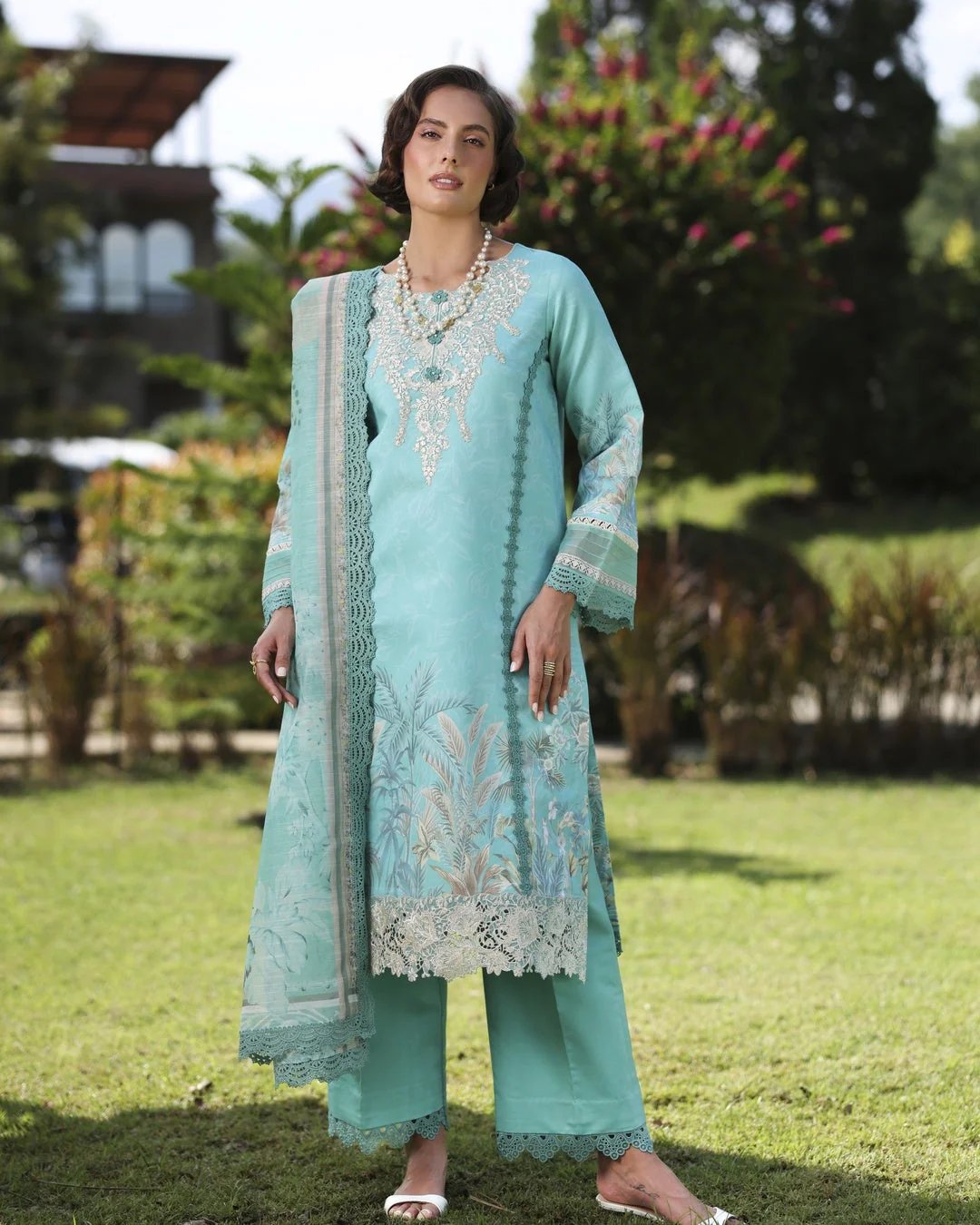 Weave & Wonder Lawn - Image 3