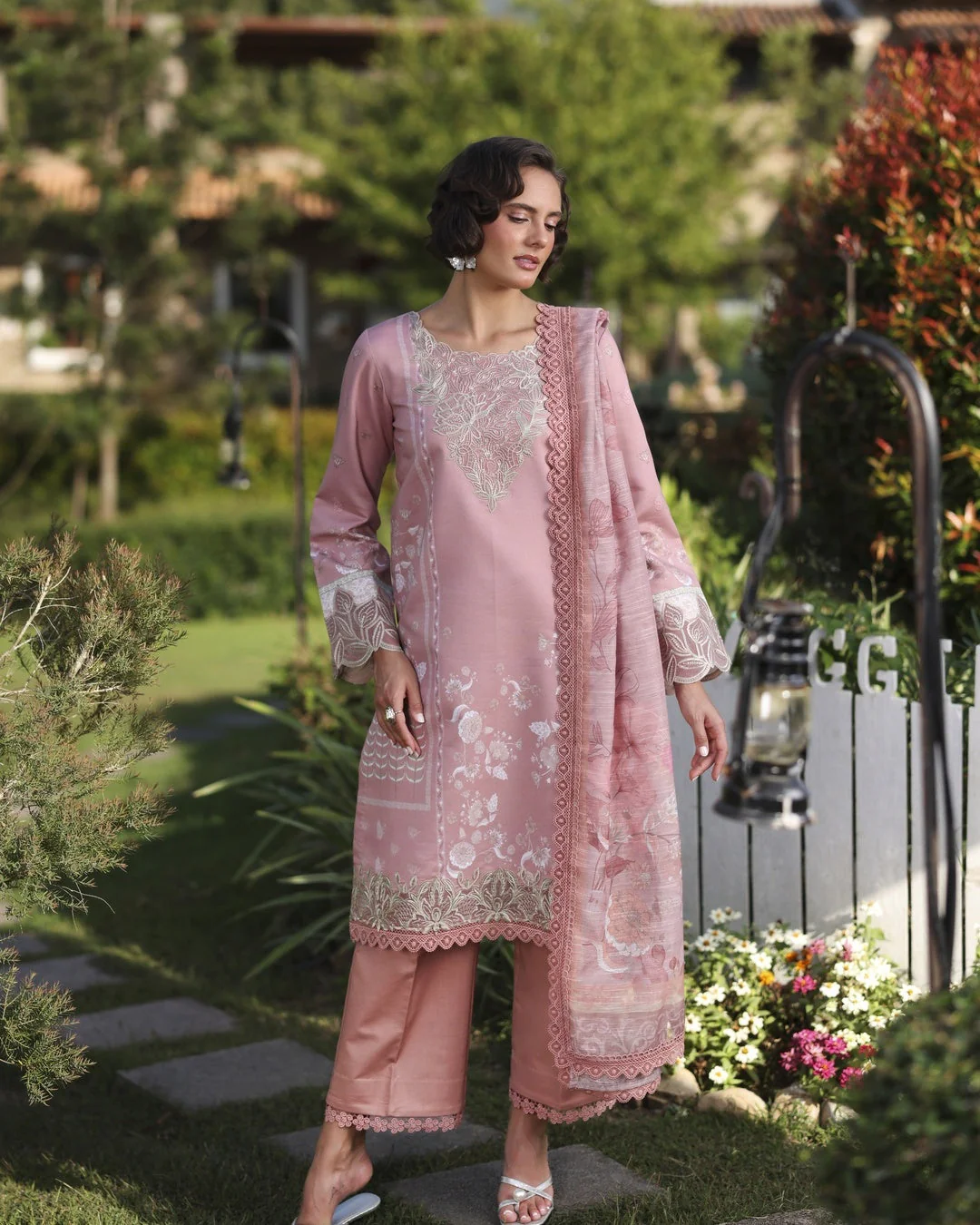 Weave & Wonder Lawn - Image 9
