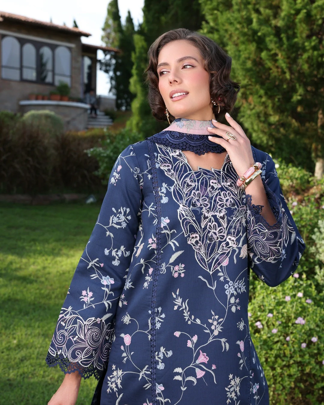 Weave & Wonder Lawn - Image 4