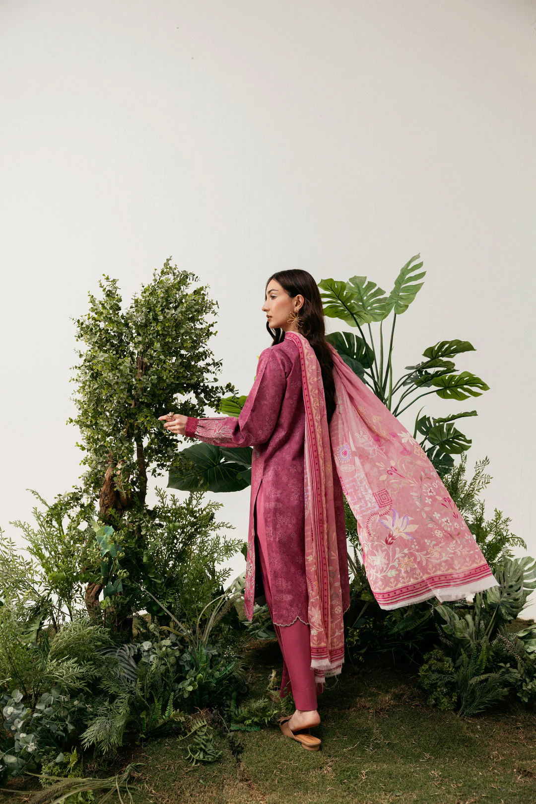 Zync PrintKari Lawn - Image 2